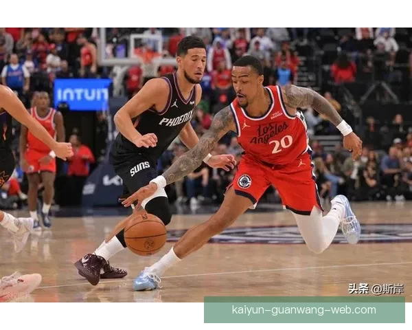 老鹰突然裁掉三分命中率高达百分之五十二点四的神射休斯坦引发巨大争议 老鹰突然裁掉三分命中率高达百分之五十二点四的神射休斯坦引发巨大争议